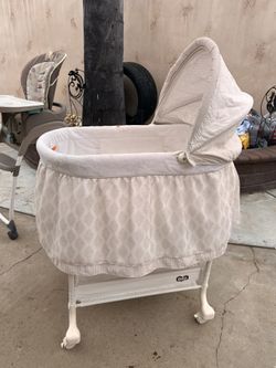 Delta Children Rocking Bedside Bassinet