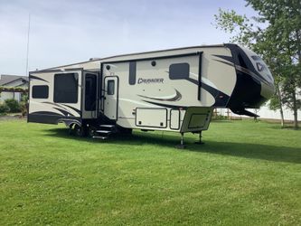 2017 Prime Time Crusader  Fifth Wheel 340RST