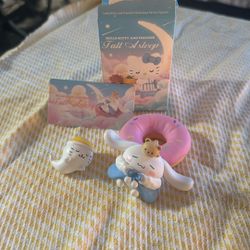 Hello Kitty fall Asleep Blind Box 