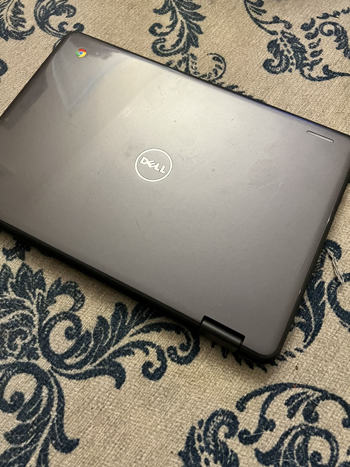 Dell Inspiron 3181 2-in-1 Reversable Touchscreen Laptop