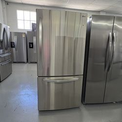Used LG 33” Refrigerator / 3 Months Warranty 
