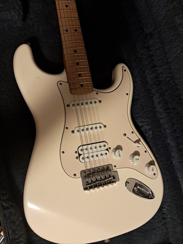 Fender Stratocaster Mim Guitar