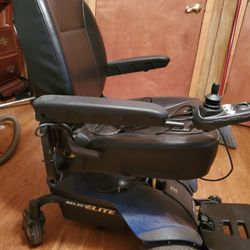 Jazzy Elite Power Chair And Drive Electric Hydraulic Lift