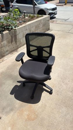Comfortable office chair