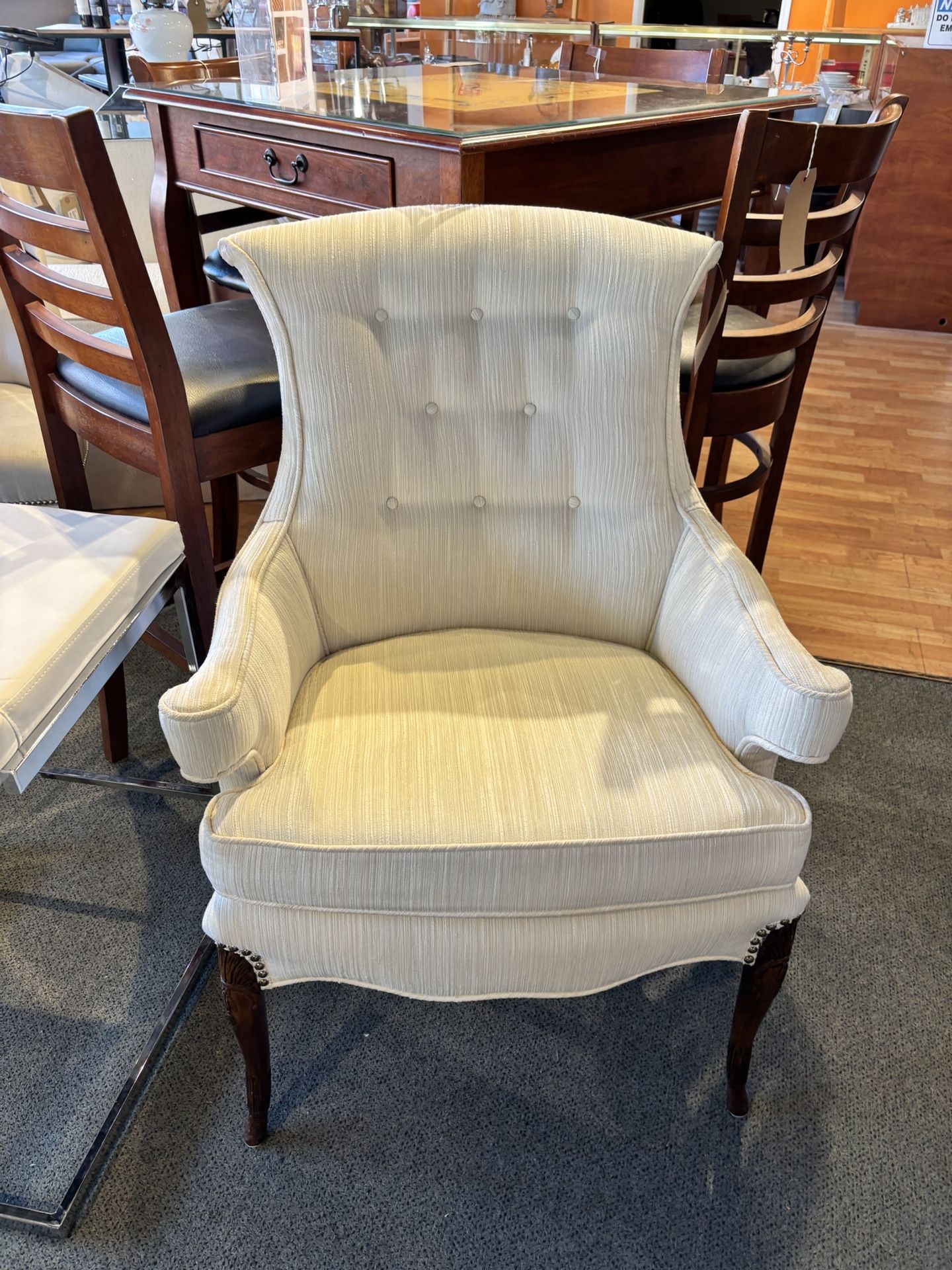 Armchair w/ tufted fabric, cream fabric, walnut finish legsSKU 593GXH