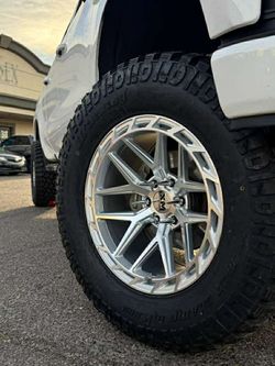20x10 Wheels and Tires 33/1250/20