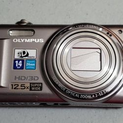 14mp Digital camera Olympus VR330 HD video and 3D