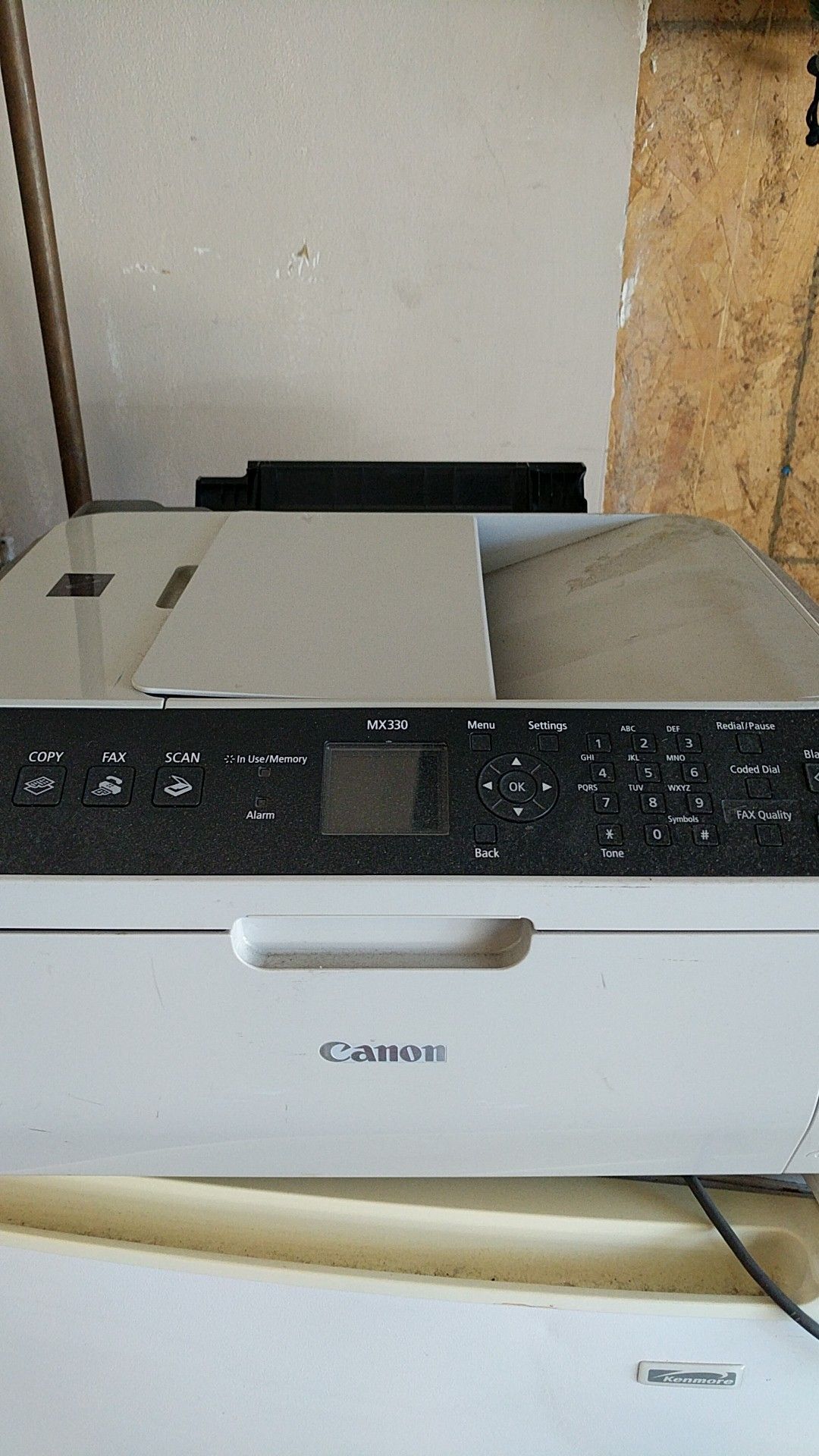 Copy,fax and scan machine. Copiadora,printeadora y scaneadora.