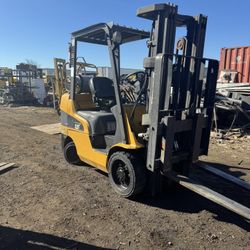 Caterpillar Forklift 