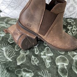 Born Leather Boots