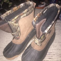 New leather way for boots size 8 only $40 firm