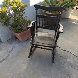 Rocking Chair 