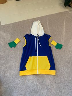 Pokémon ash sweatshirt and gloves