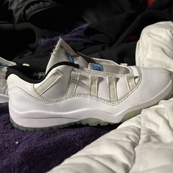 Jordan 11 size 3y like new