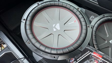 12” set of 2 Kiker comp r + kenwood amp 1000 watt