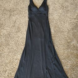 Black Semi Plunge Neckline Ball / Prom Dress