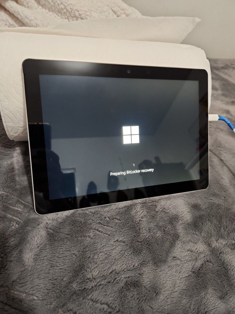 Microsoft Surface Silver 64 GB Model 1824