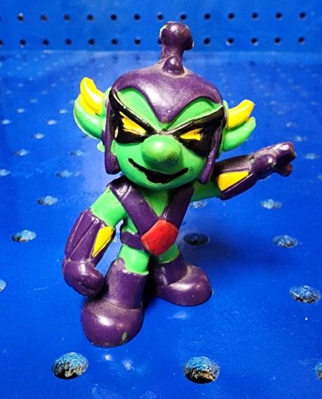 Vintage Astrosnik Figure Bully