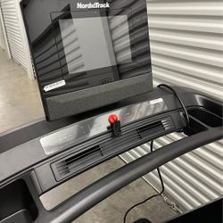 FULLERTON - 2025 Model Nordictrack Commercial 1250 model - 10" ifit screen  - 1100$