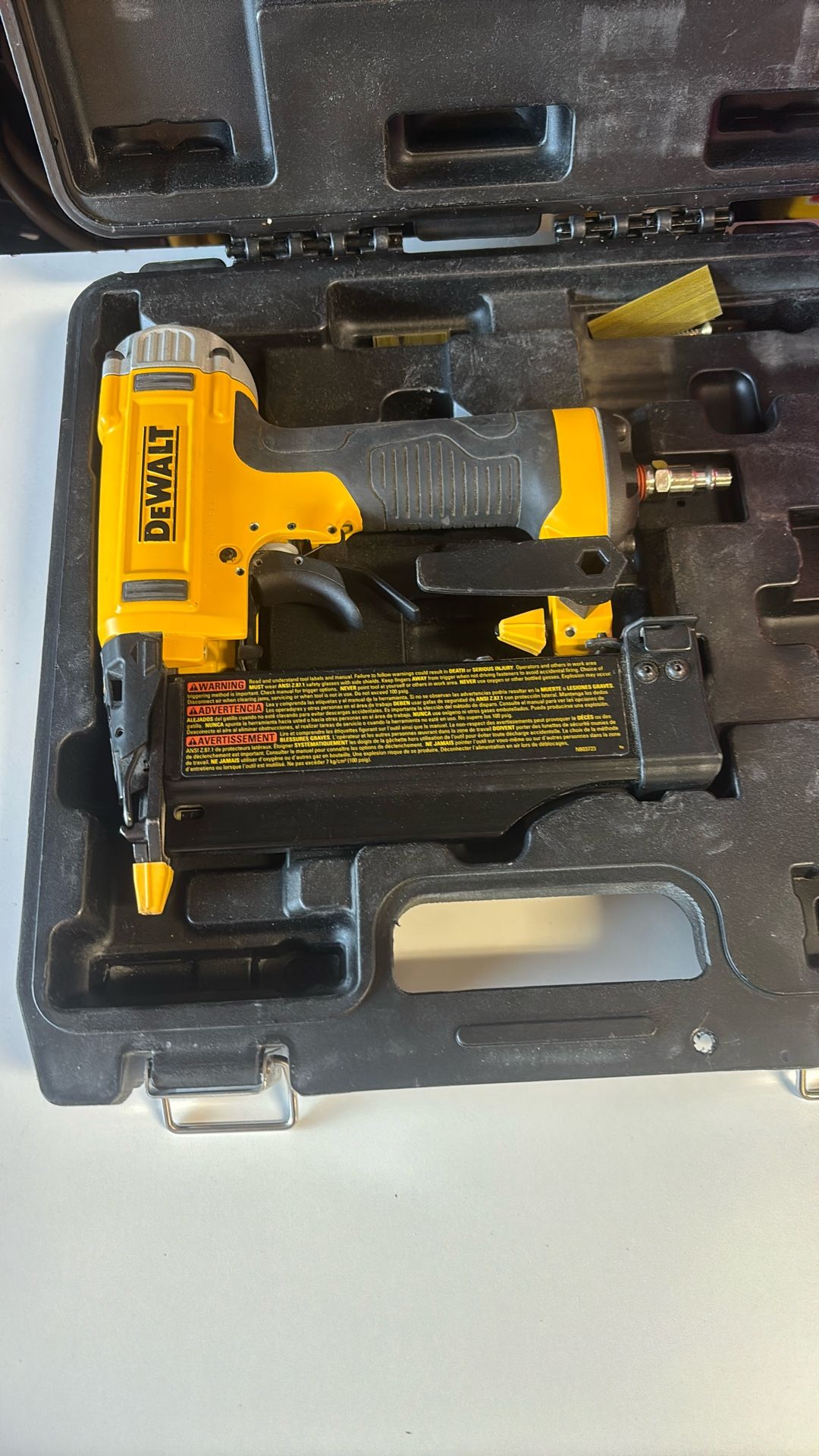 Dewalt Finish Nailer. 23 GA. Brand New.