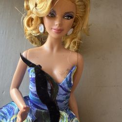 . Barbie, Museum Collection, Vincent Van Gogh Doll, Pink Label (2011)