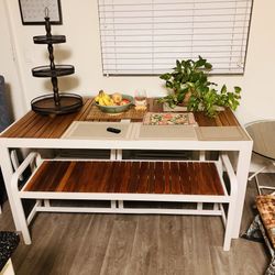 Eucalyptus outdoor patio set with a aluminum frame and bench