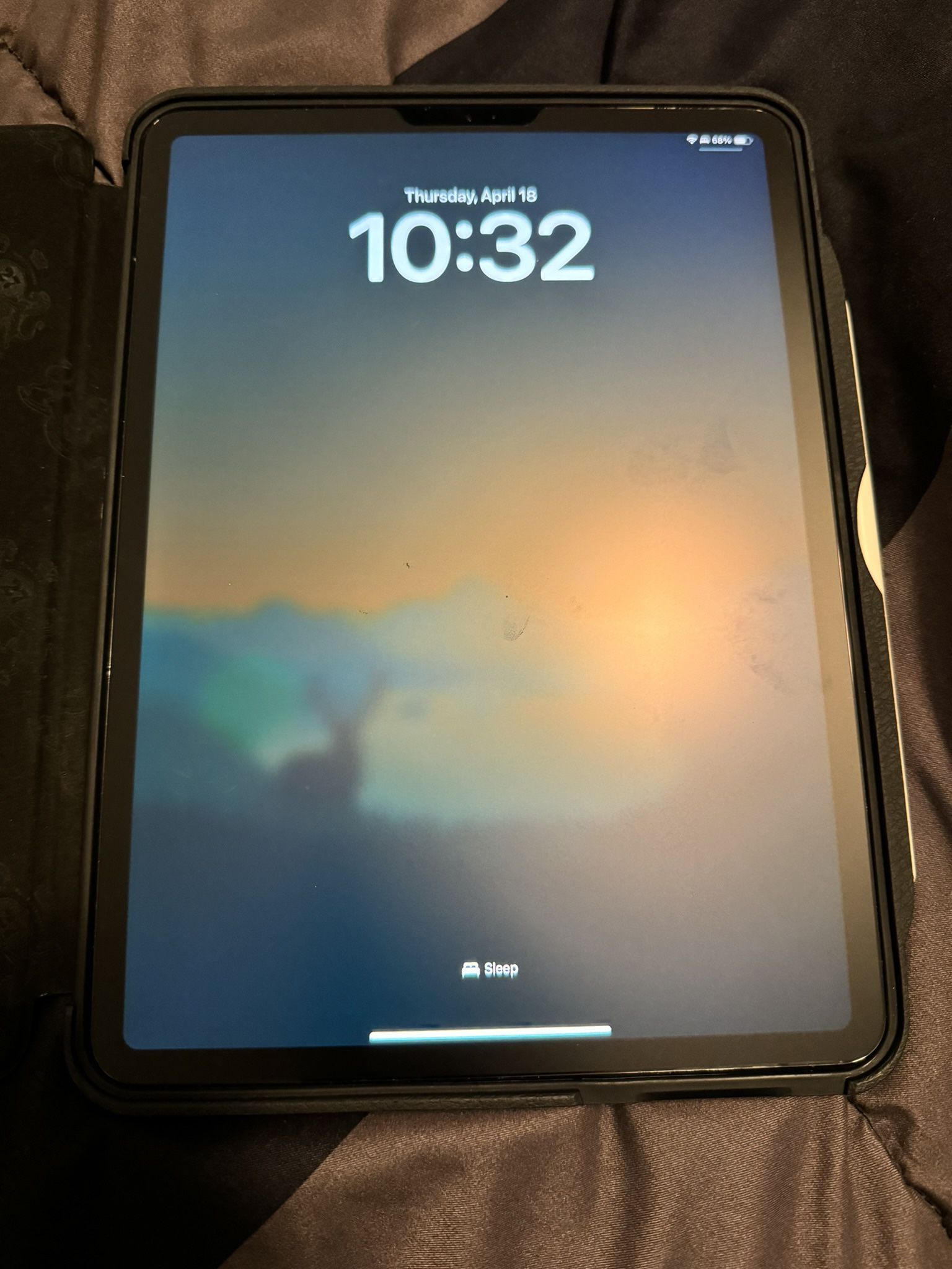 iPad Pro 11” (2020) 512 GB + Cellular (UNLOCKED) + APPLE PENCIL AND 3 CASES BUNDLE