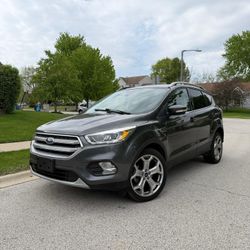 🔥 2017 Ford Escape Titanium –$6399