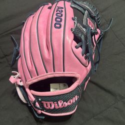 Wilson 11.5 inch A2000 baseball glove.