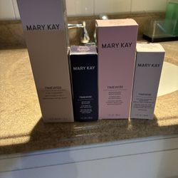 Facial Lotion, Sunscreen, Night Time Recovery, Cleanser