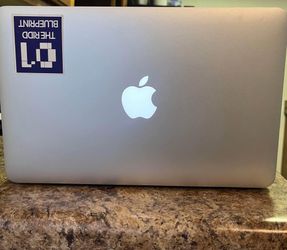 Apple MacBook Air 11” Early 2014 – Core i5, 4GB RAM, 128GB SSD, macOS Catalina