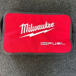 MILWAUKEE CASE