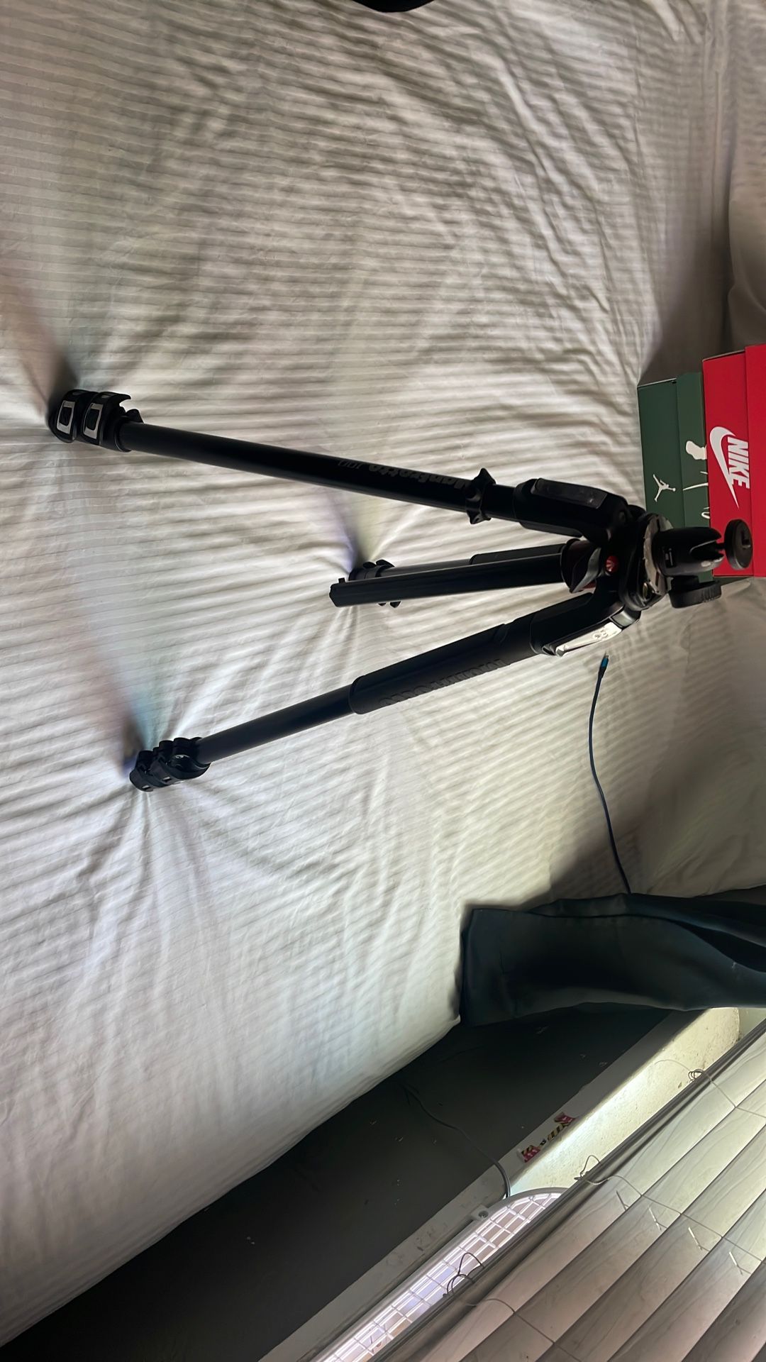 Manfrotto Camera Tripod