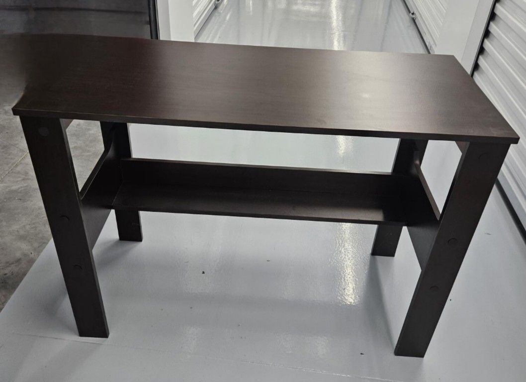 Desk/Workstation/Table