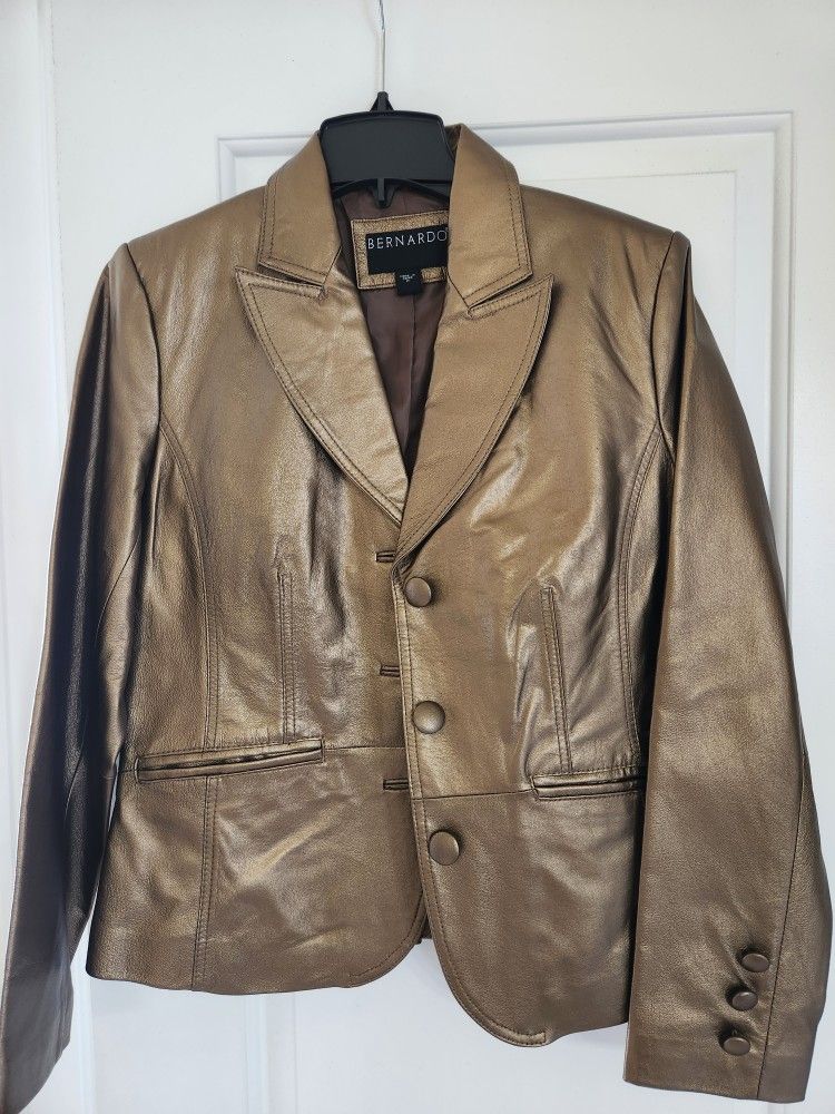 Bernardo women's genuine leather jacket