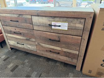 Rustic quality dresser