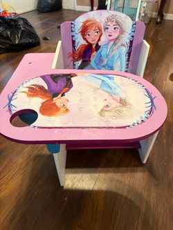 Disney Frozen Kids Desk Chair Set