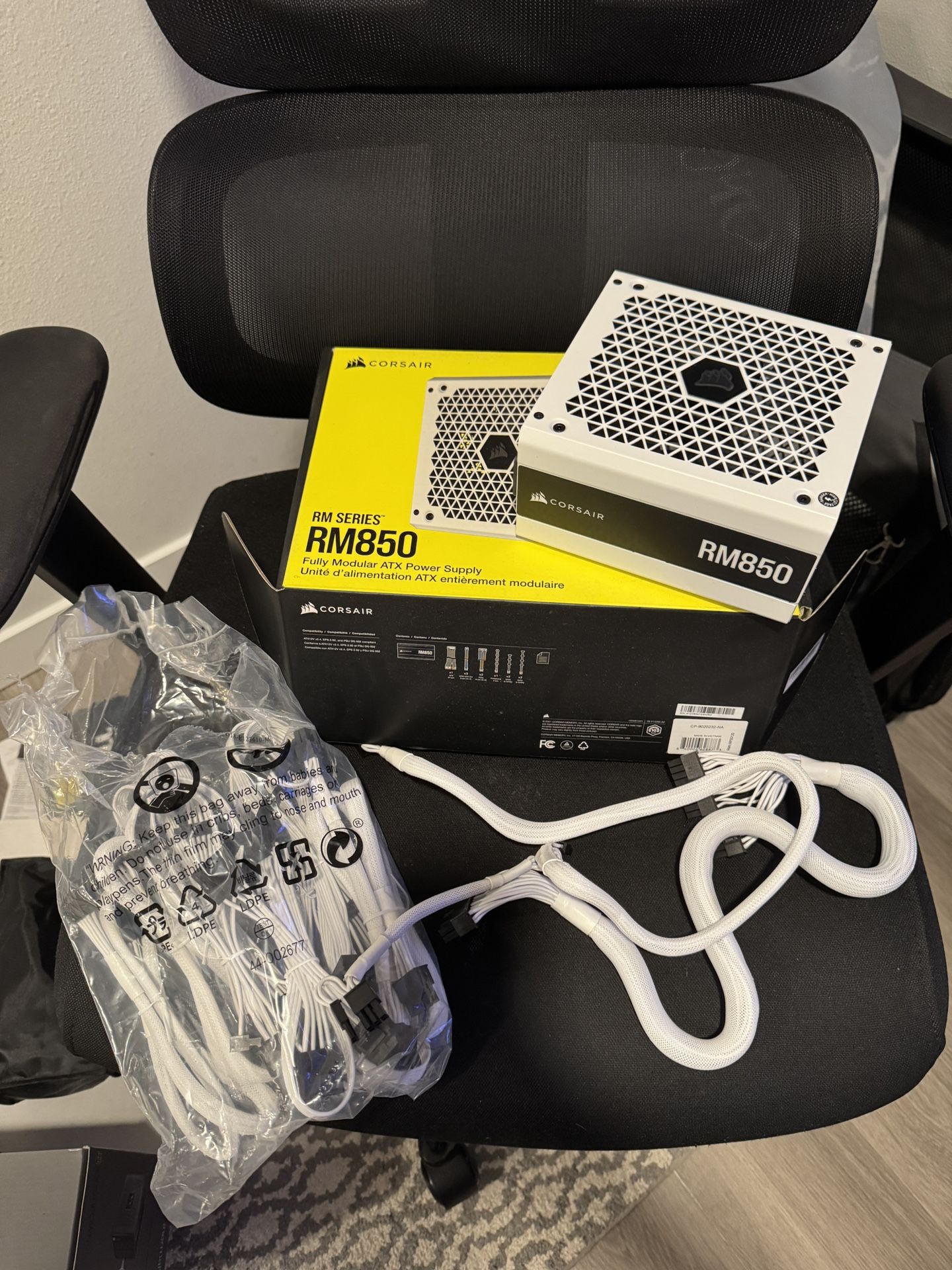 Corsair RM850 – 850 W 80 PLUS Gold 