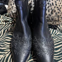 Amuse Society And Matisse Leather Booties With Studs Size 9