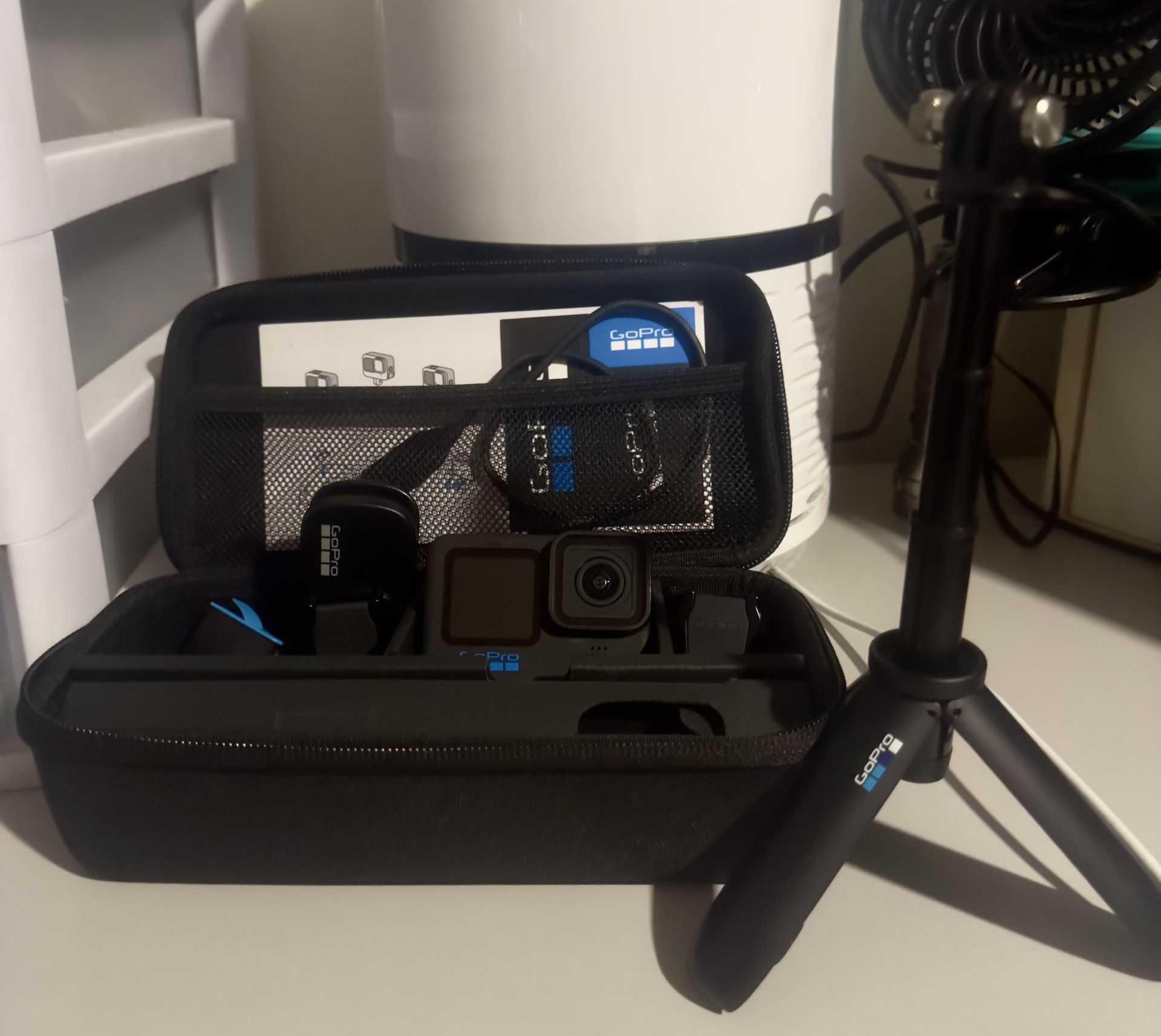 GoPro Hero10 BRAND NEW W/xtra Batt, Upgraded 256 Gb And Tripod Selfie Stick!