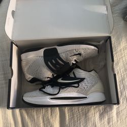 KD14 TB White Black 