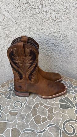 COWBOY BOOTS ARIAT SIZE 10 MENS