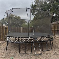 Spring free Trampoline