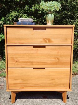 Walker Edison Mid-Century Modern 3-Drawer Groove Handle Dresser