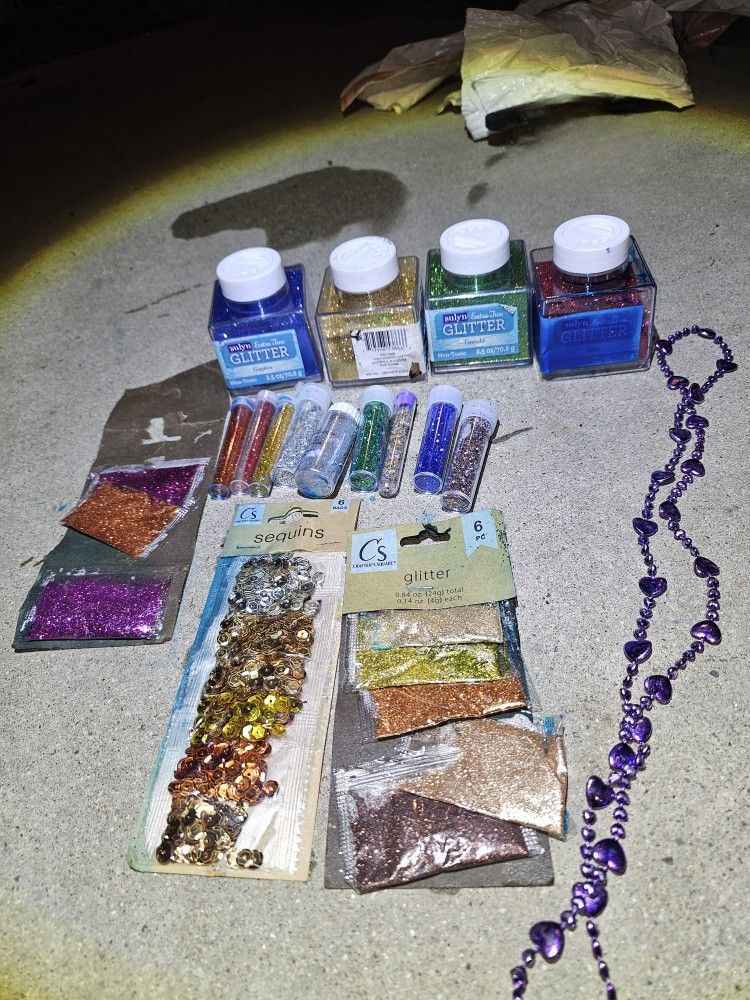 Sulyn Glitter Brand New