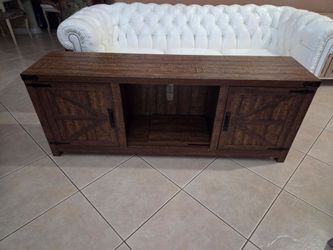 Tv entertainment center