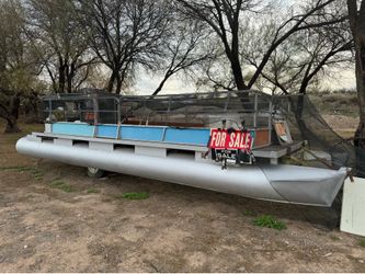 Pontoon Party Boat with trailer