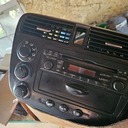 2000-2005 Honda Civic Oem Radio And/or Radio Accessories 