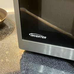 Panasonic Microwave (1200 Watt)