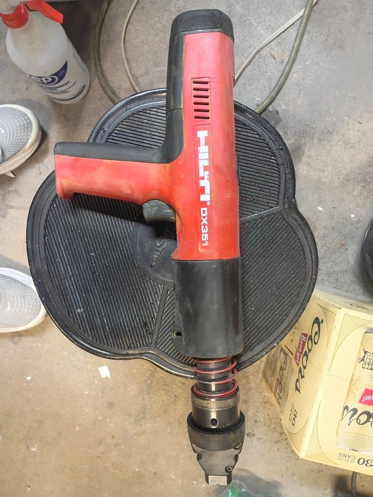 HILTI DX351 Powder Actuated Tool